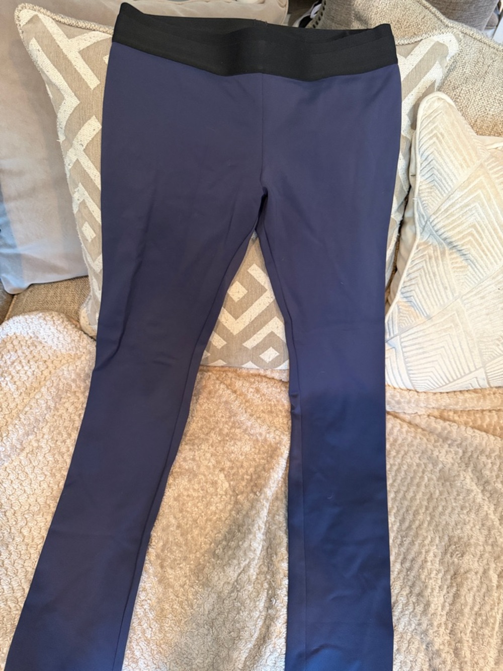 BCBGMAXAZRIA Navy Leggings with Black Waistband